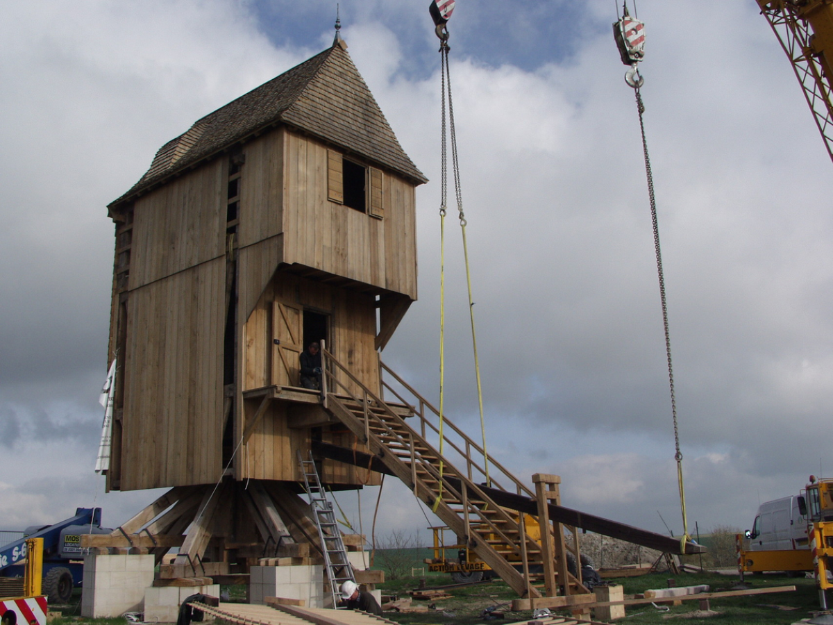 La restauration de l'historique moulin de Valmy (Marne) en berne.
